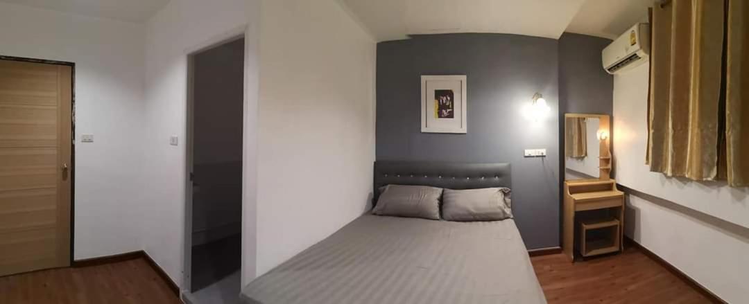 Sun House Bkk Otel Bangkok Dış mekan fotoğraf